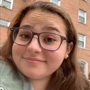 Meet your Posher, Gabi